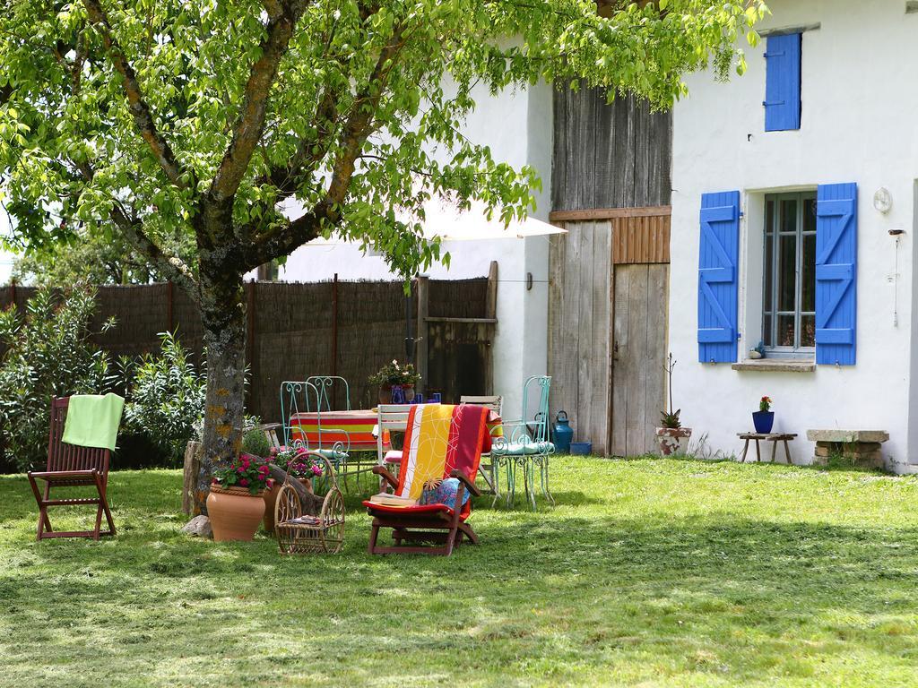 Отель Au "Bon Endroit" Genebrieres Экстерьер фото